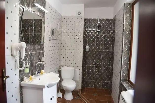 Tek Büyük Yataklı Oda, Balkon, Şehir Manzaralı