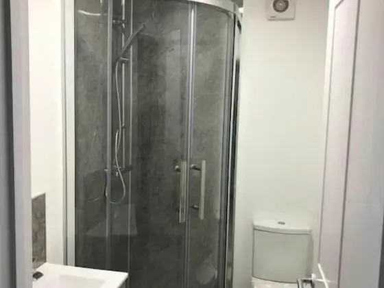 Comfort Tek Büyük Yataklı Oda, Banyolu/Duşlu ((Small Double bed))