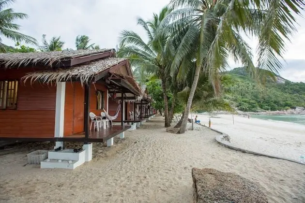 Standard Bungalow Beachfront with Fan - No Hot Water