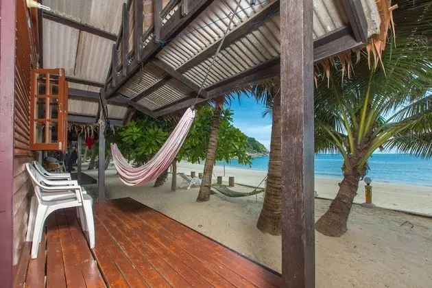 Standard Bungalow Beachfront with Fan - No Hot Water