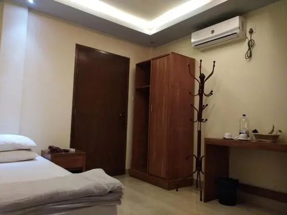 Deluxe Tek Büyük veya İki Ayrı Yataklı Oda, Birden Çok Yatak Odası, Bahçe Manzaralı