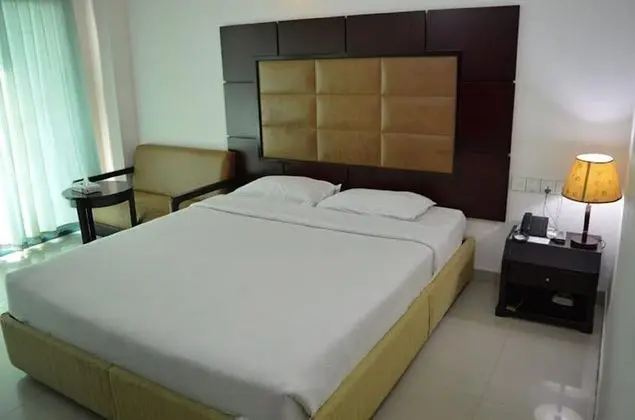 Deluxe Tek Büyük veya İki Ayrı Yataklı Oda, Birden Çok Yatak Odası, Bahçe Manzaralı