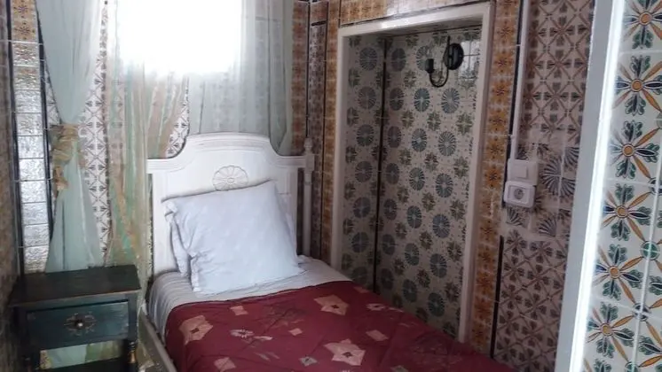 Tek Kişilik Oda, 1 Tek Kişilik Yatak, Avlu Manzaralı