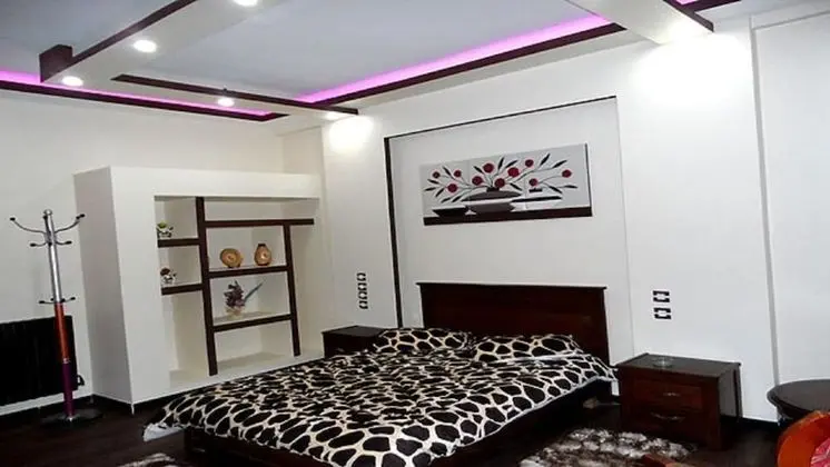 Üç Kişilik Oda