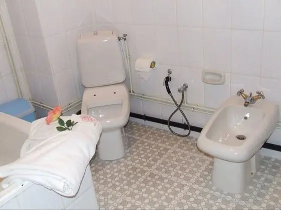 Üç Kişilik Oda