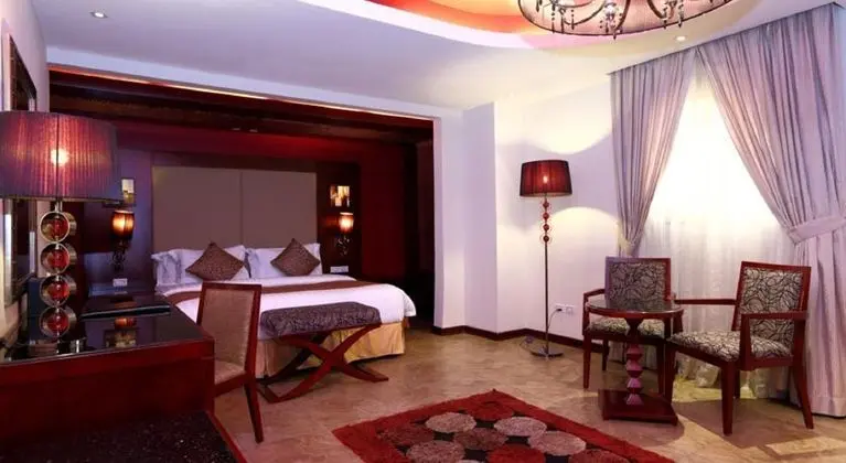 Suit Pool View Two Bedrooms