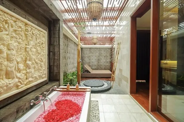 Luxury Villa, 1 En Büyük (King) Boy Yatak, Jakuzi, Havuz Manzaralı (Jacuzzi)