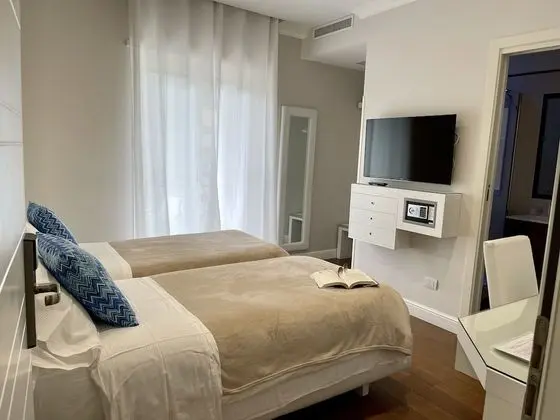 Superior Tek Büyük veya İki Ayrı Yataklı Oda, Balkon, Şehir Manzaralı