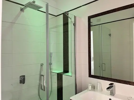 Superior Tek Büyük veya İki Ayrı Yataklı Oda, Balkon, Şehir Manzaralı