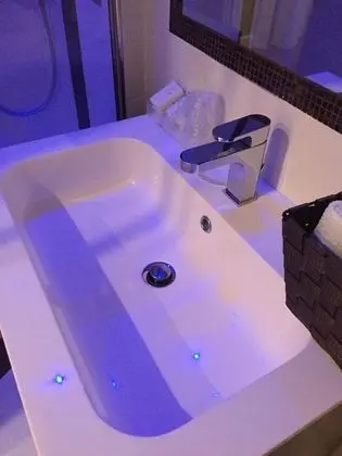 Superior Tek Büyük veya İki Ayrı Yataklı Oda, Balkon, Şehir Manzaralı