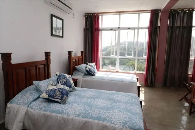 Luxury Tek Büyük Yataklı Oda