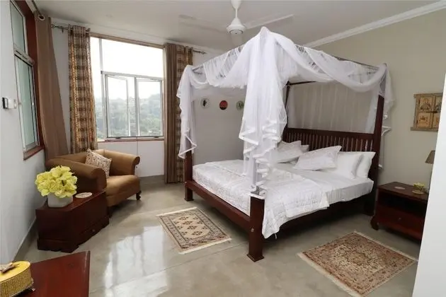 Luxury Tek Büyük Yataklı Oda