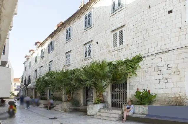 One Bedroom Apartment with Balcony