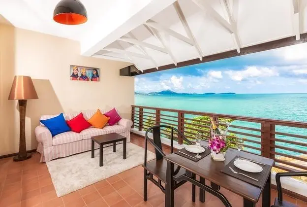 Ocean front deluxe 1-bedroom Villa