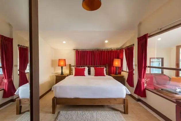 Ocean front deluxe 2-bedroom Villa