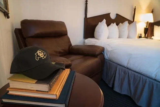 Basic Tek Büyük Yataklı Oda