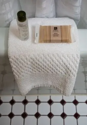 Basic Tek Büyük Yataklı Oda