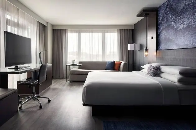 Oda, 1 En Büyük (King) Boy Yatak, Sigara İçilmez, Köşe