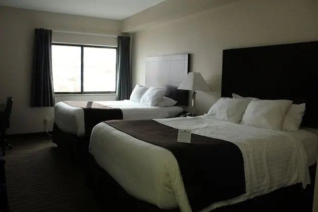 Oda, 2 Büyük (Queen) Boy Yatak, Sigara İçilmez