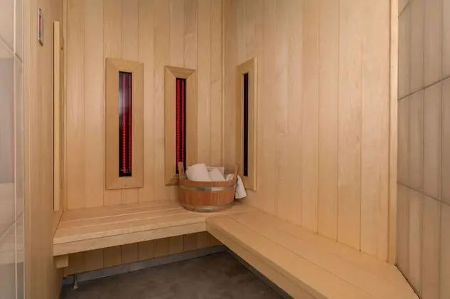 Junior Süit, Sauna, Şehir Manzaralı