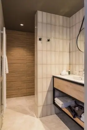 Junior Süit, Teras, Kısmi Deniz Manzaralı