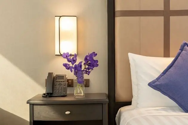 Deluxe Skyline Room