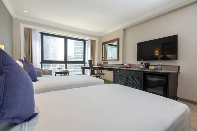 Deluxe Skyline Room