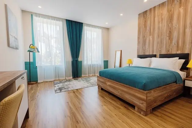 Classic Double Room with Boulevard View & Balcony