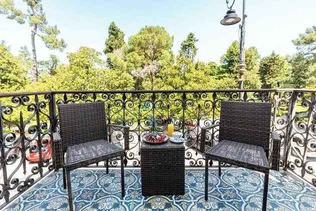Classic Double Room with Boulevard View & Balcony