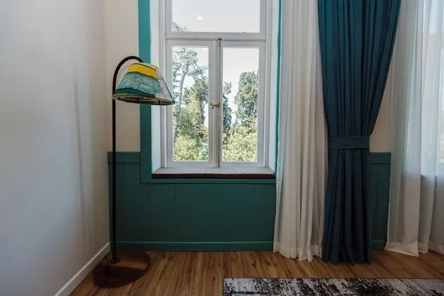 Classic Double Room with Boulevard View & Balcony