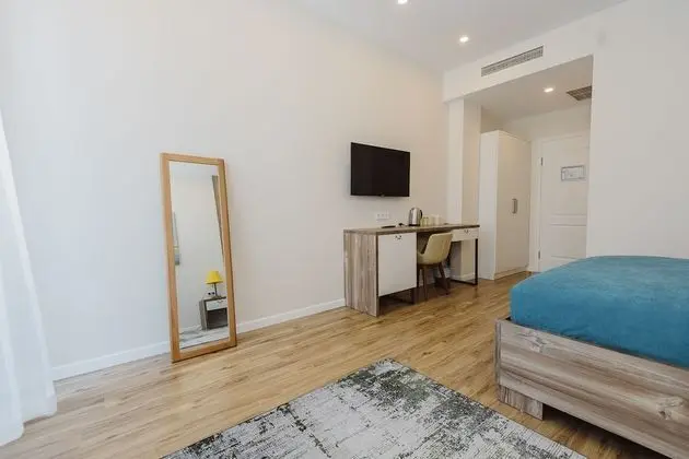 Classic Double Room with Boulevard View & Balcony