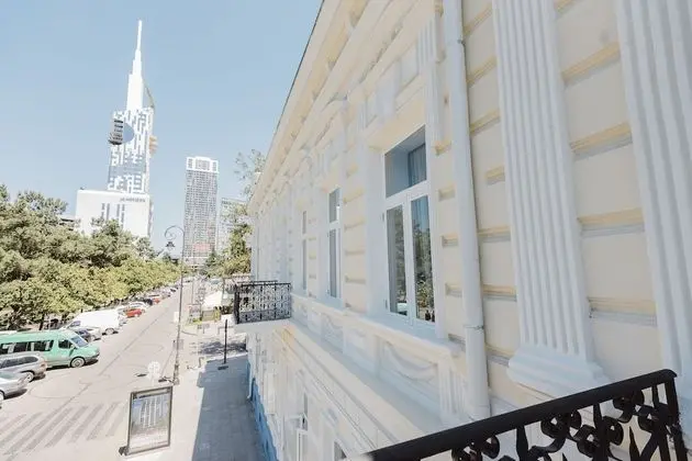 Classic Double Room with Boulevard View & Balcony