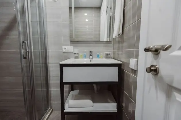 Classic Double Room with Boulevard View & Balcony