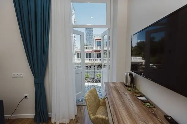 Suite Room with Boulevard View