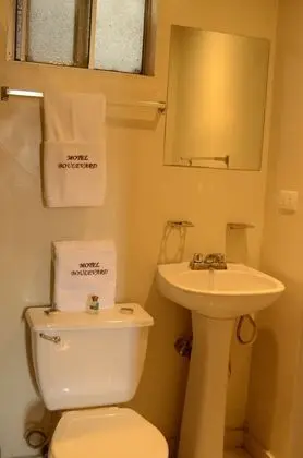 Basic Tek Büyük Yataklı Oda