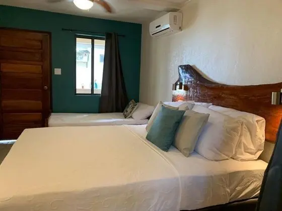 Comfort Tek Büyük Yataklı Oda, Birden Çok Yatak, Okyanus Manzaralı