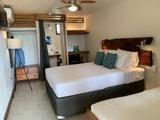 Comfort Tek Büyük Yataklı Oda, Birden Çok Yatak, Okyanus Manzaralı