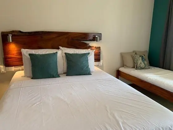 Comfort Tek Büyük Yataklı Oda, Birden Çok Yatak, Okyanus Manzaralı