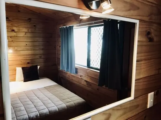 Comfort Büyük Yataklı Tek Kişilik Oda, 1 Yatak Odası, Bahçe Manzaralı, Bahçeli