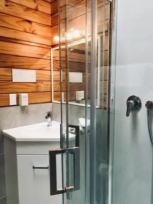 Comfort Büyük Yataklı Tek Kişilik Oda, 1 Yatak Odası, Bahçe Manzaralı, Bahçeli