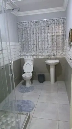 Deluxe Oda (Shower and Bathtub)