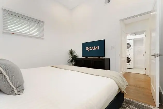 Adjacent Four Bed Four Bath Apartment