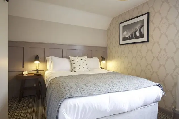 Design Tek Büyük veya İki Ayrı Yataklı Oda