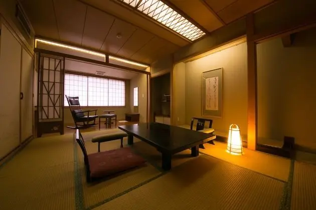 Traditional Süit (Japanese Modern with Hot Spring Bath)