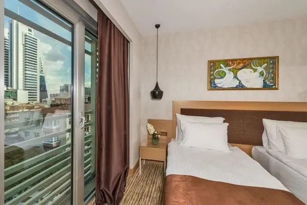Standard Üç Kişilik Oda, Şehir Manzaralı