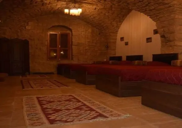 Traditional Ortak Ranzalı Oda, Birden Çok Yatak, Dağ Manzaralı
