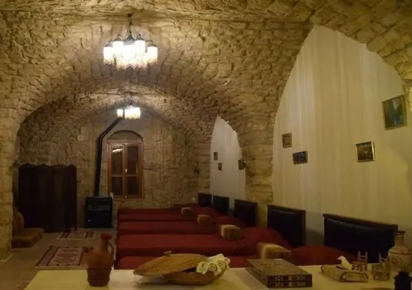 Traditional Ortak Ranzalı Oda, Birden Çok Yatak, Dağ Manzaralı