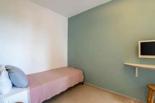 Triple, Şehir Manzaralı