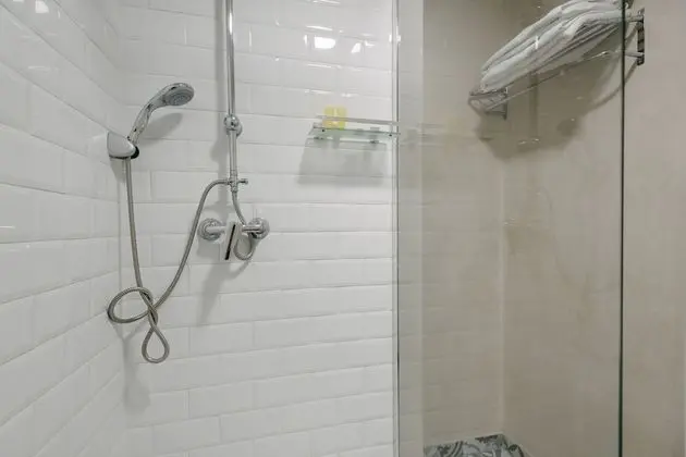 Tek Büyük Yataklı Oda, Balkon