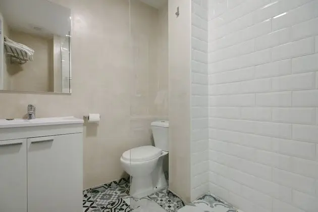 Tek Büyük Yataklı Oda, Balkon